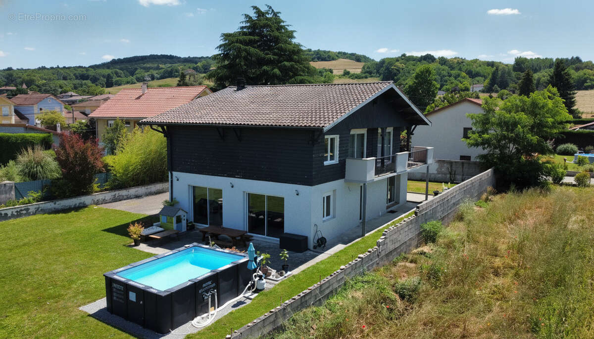 Maison à SAVAS-MEPIN