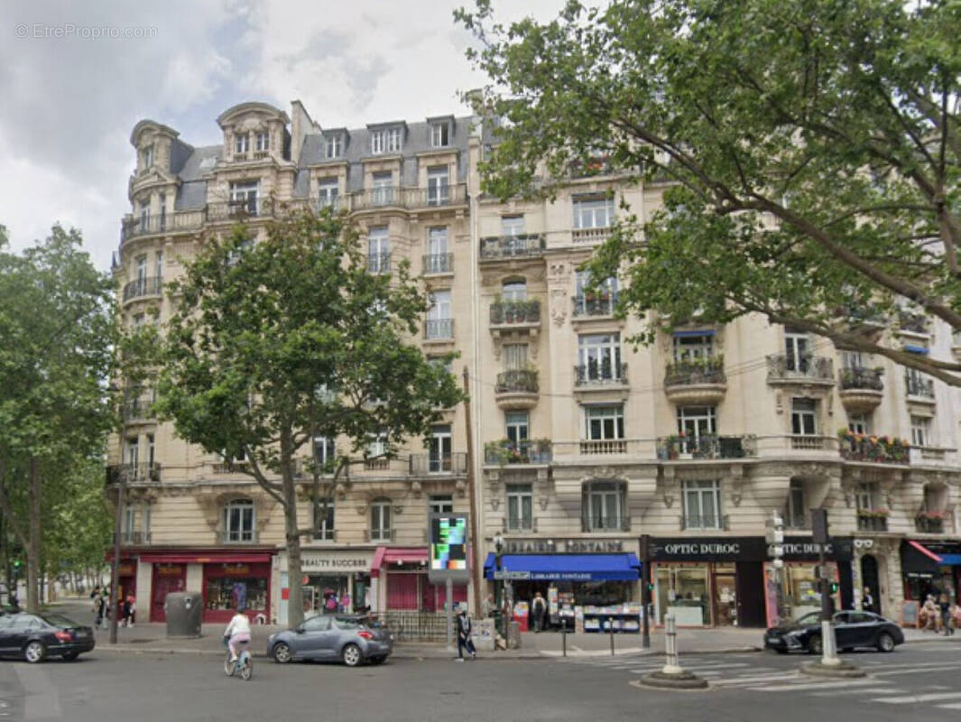 Commerce à PARIS-7E