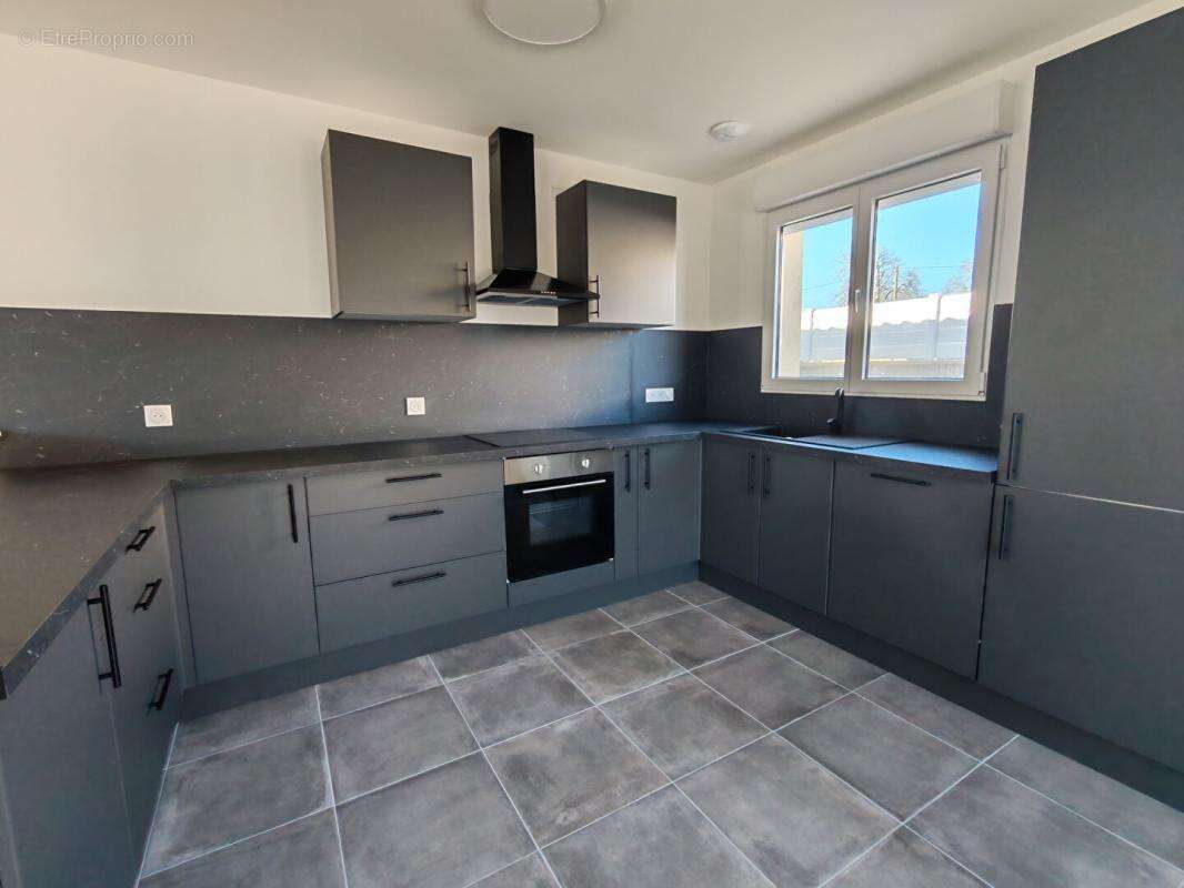 Maison neuve de plain pied  de 101 m2 secteur Civray, 3 chambres, jardin - photo 3