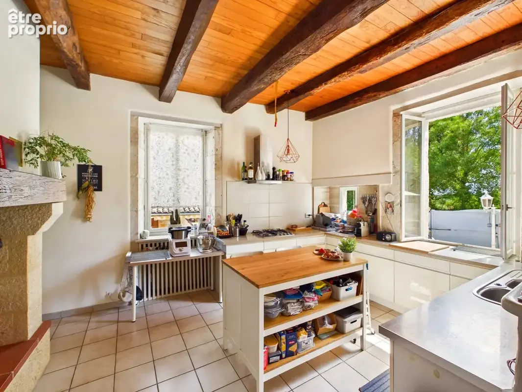 Propriété en pierre avec maison d'amis, piscine, dépendance et 1 hectare de terrain proche de Montaigu-de-Quercy (Tarn-et-Garonn - photo 2
