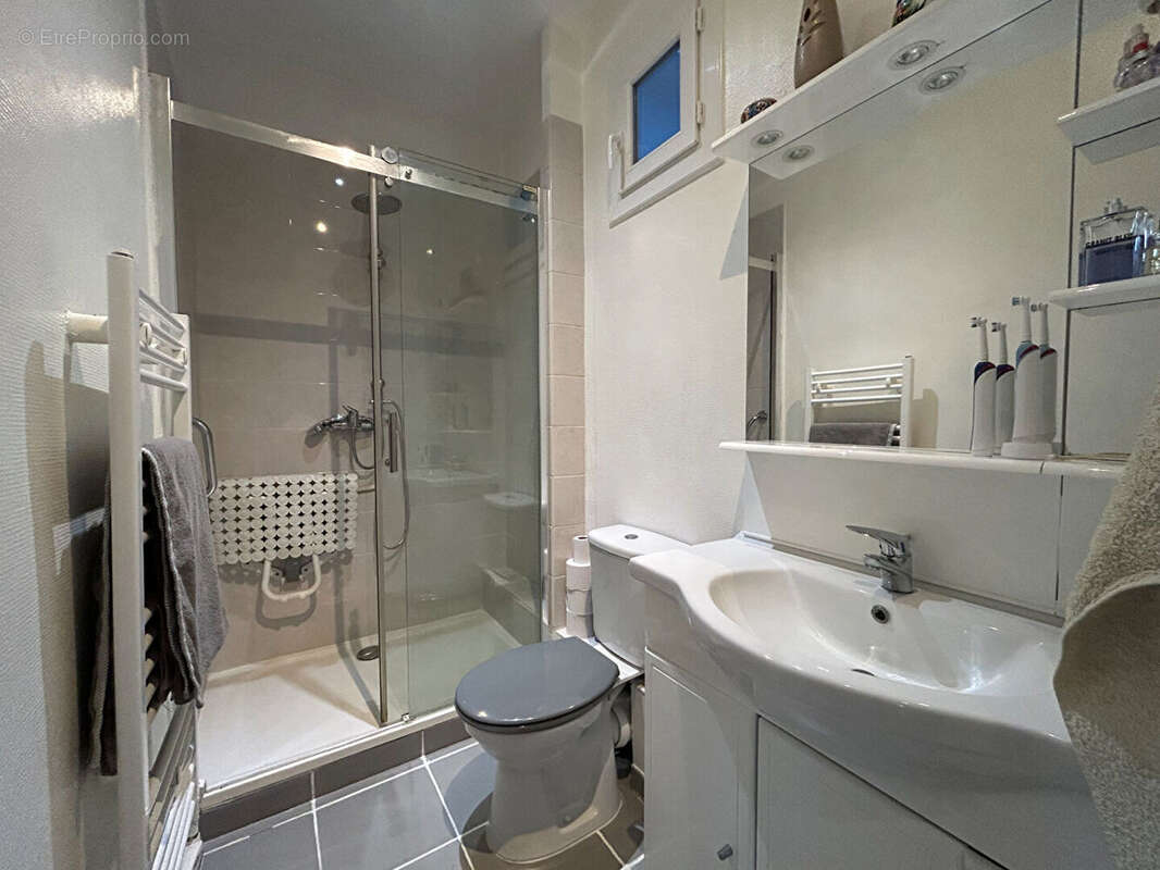 Appartement à MARSEILLE-6E