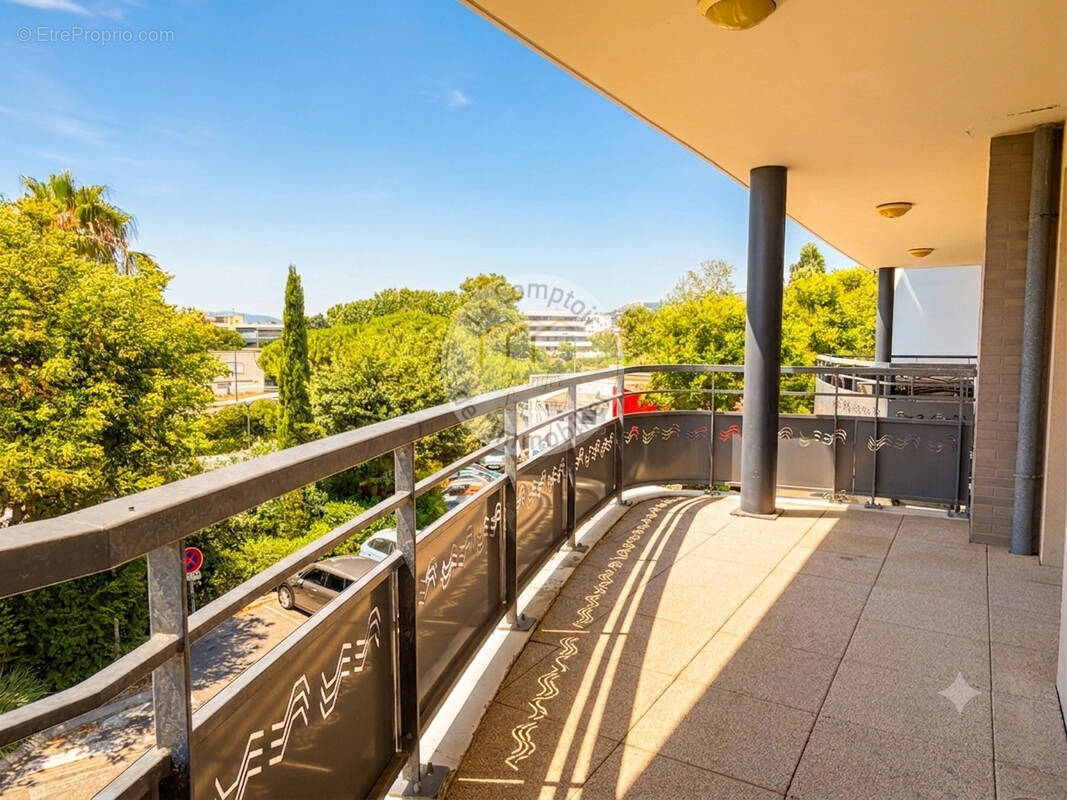 Appartement à MARSEILLE-8E