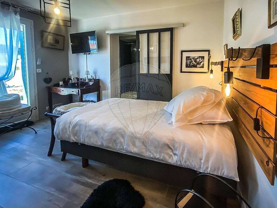 Maison à VAUX-SUR-MER