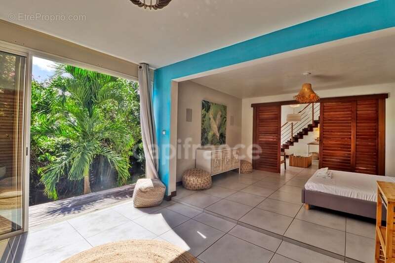 Maison à LES TROIS-ILETS