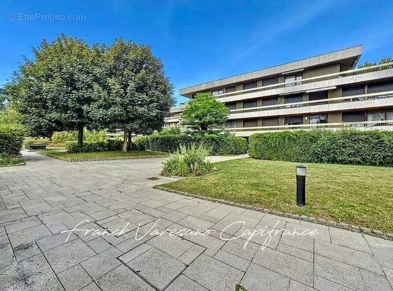 Appartement à NOISY-LE-ROI