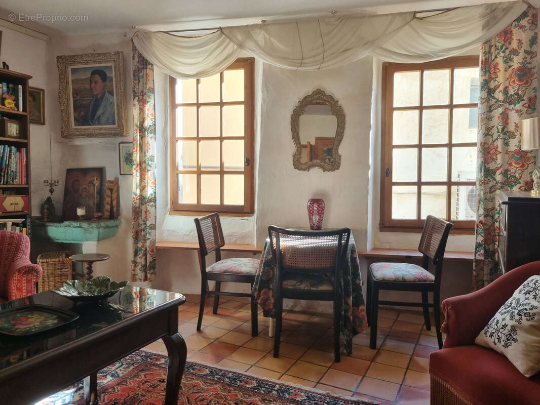 Maison à PARAZA