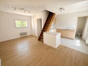 Appartement à SAINT-MAURICE-MONTCOURONNE