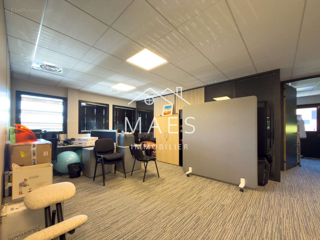 LOOS - Bureau de 215 m2 proche CHU - photo 8
