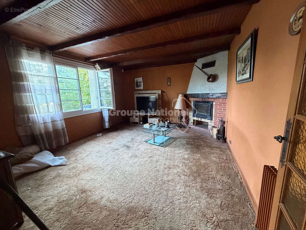 Clarensac - Villa plain-pied 3 chambres + bureau sur 1043m2 de terrain clos - photo 5