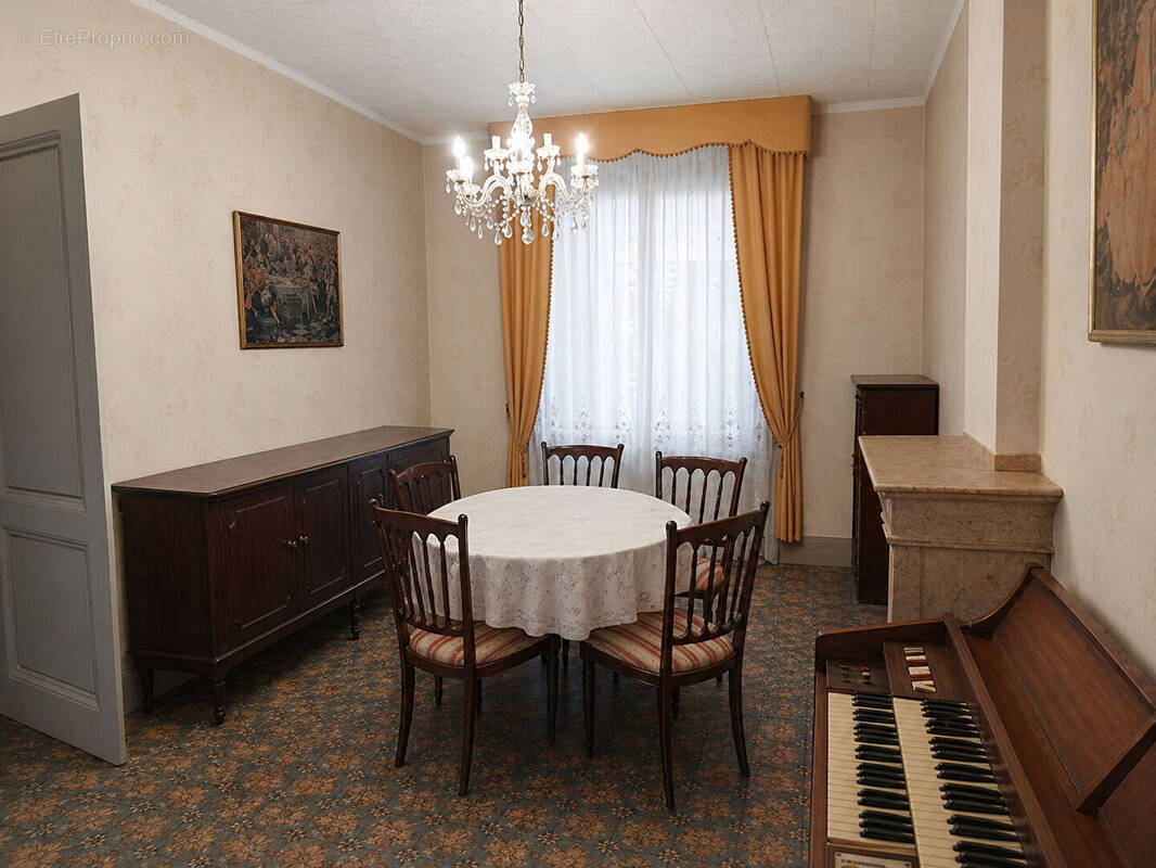 Maison à ROEULX