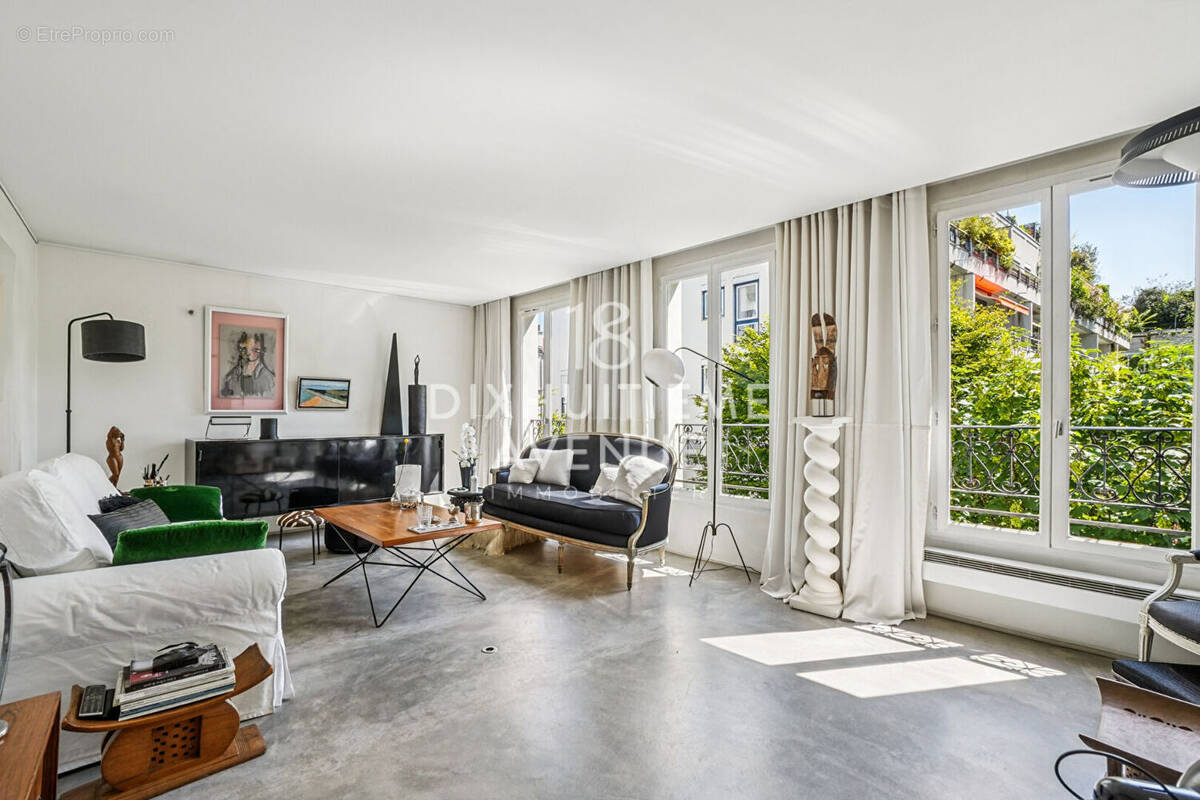 Appartement à PARIS-18E