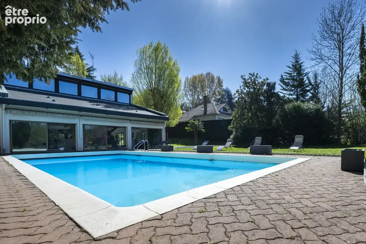 Bougival (78) - Maison de prestige avec piscine - photo 3