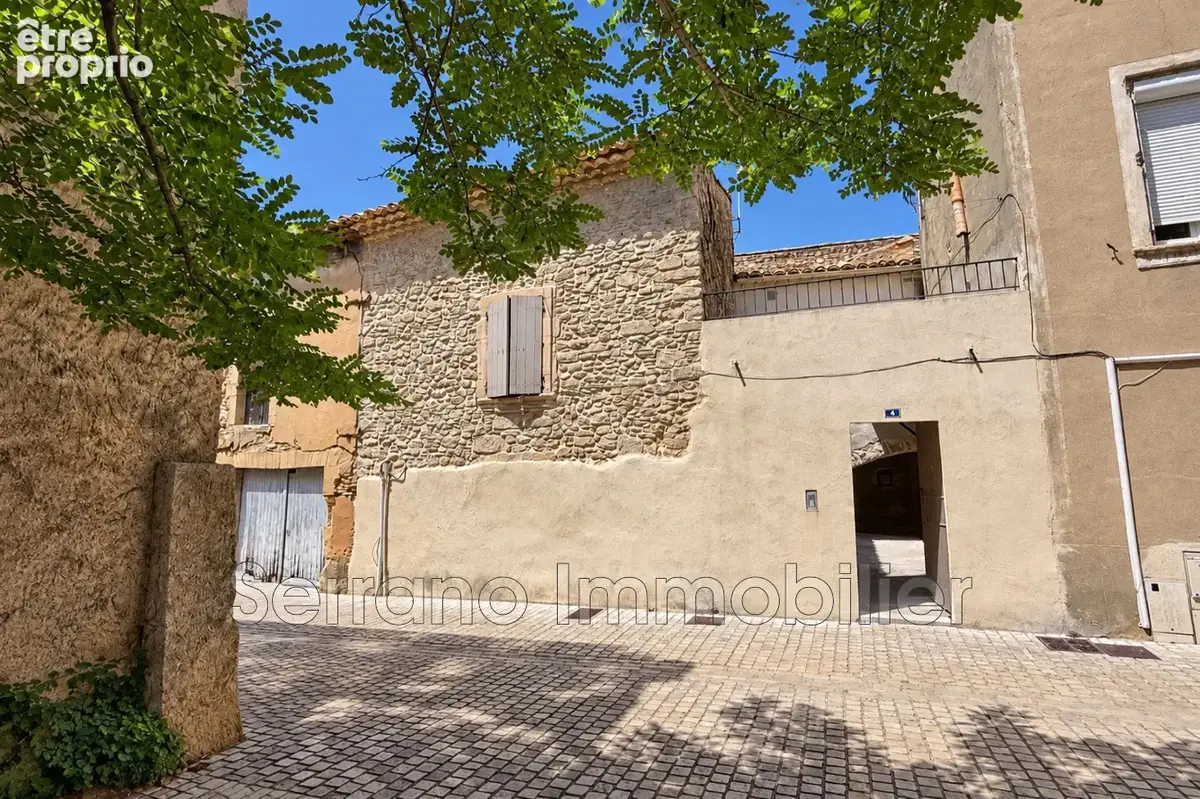 Photo Appartement à Chusclan au prix de 193 000€