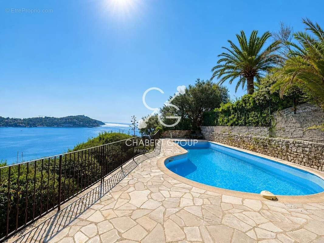 Appartement à VILLEFRANCHE-SUR-MER