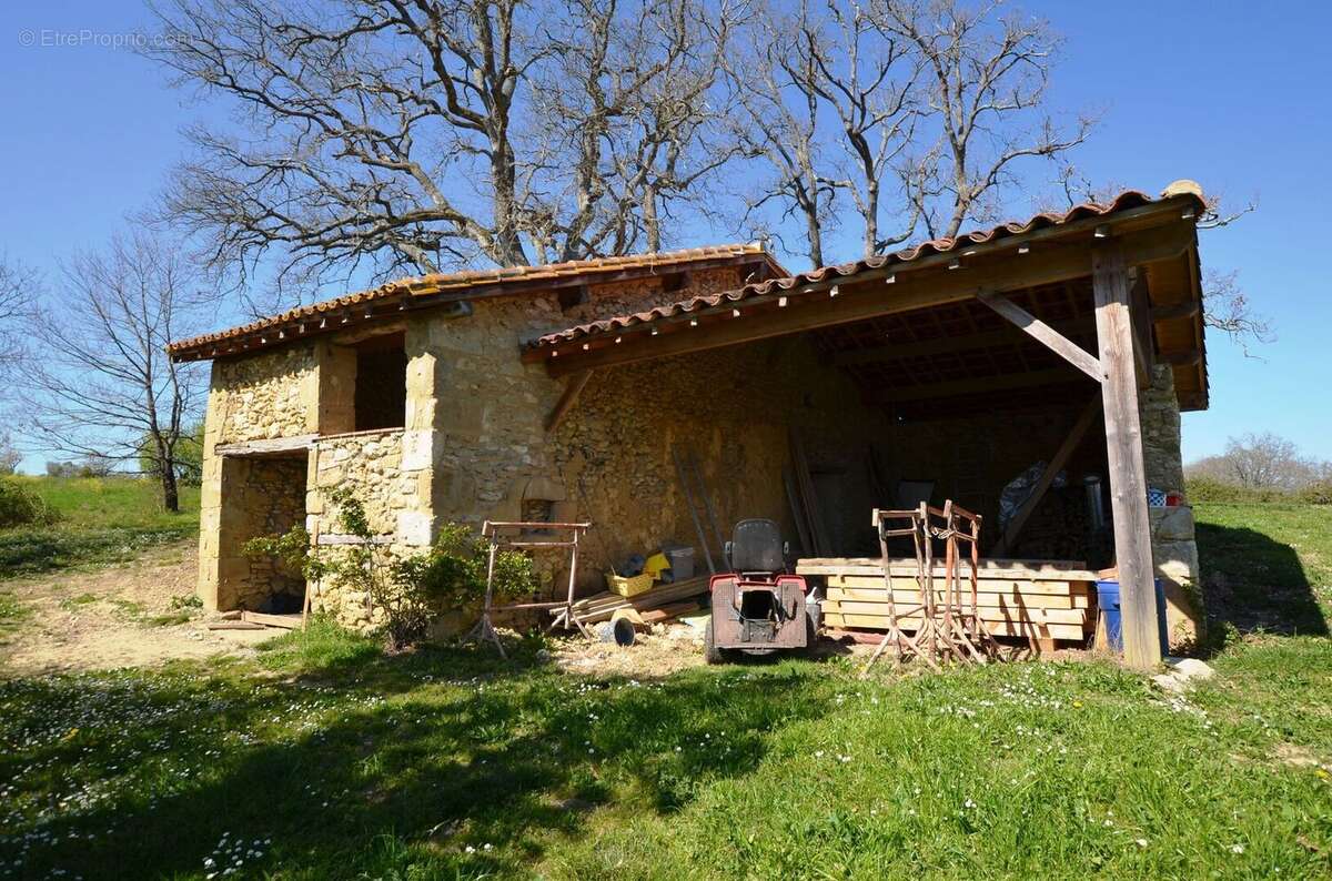 045 - Maison à VIC-FEZENSAC