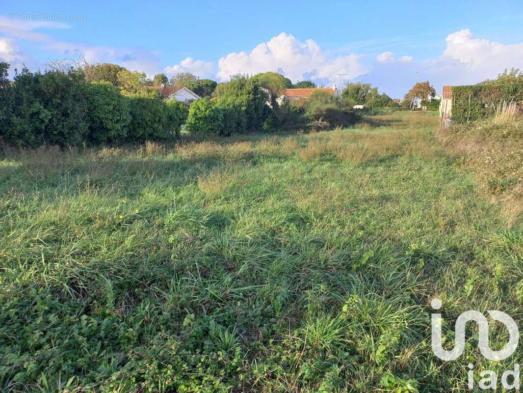 Photo 4 - Terrain à LA BREE-LES-BAINS