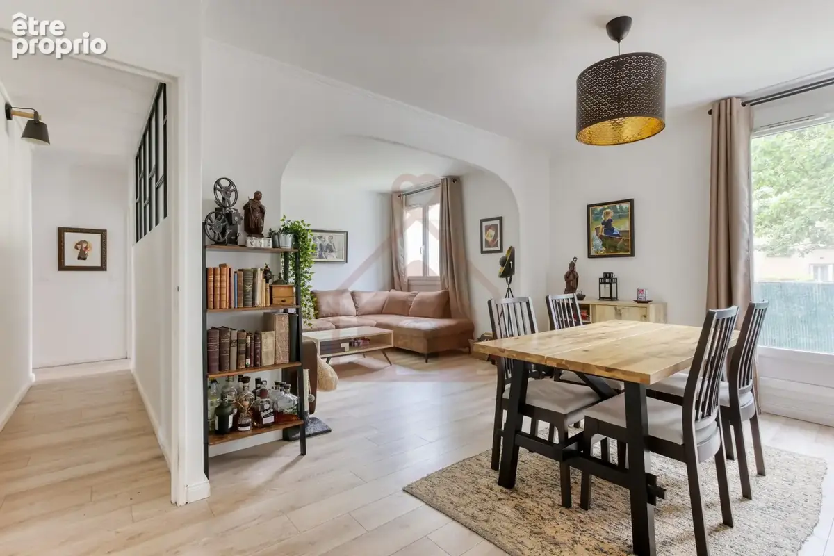 Photo Appartement à Villejuif au prix de 326 000€