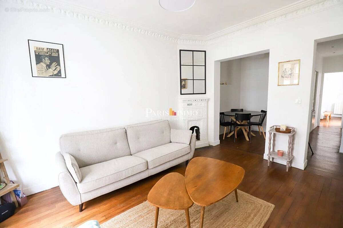 Appartement à PARIS-18E