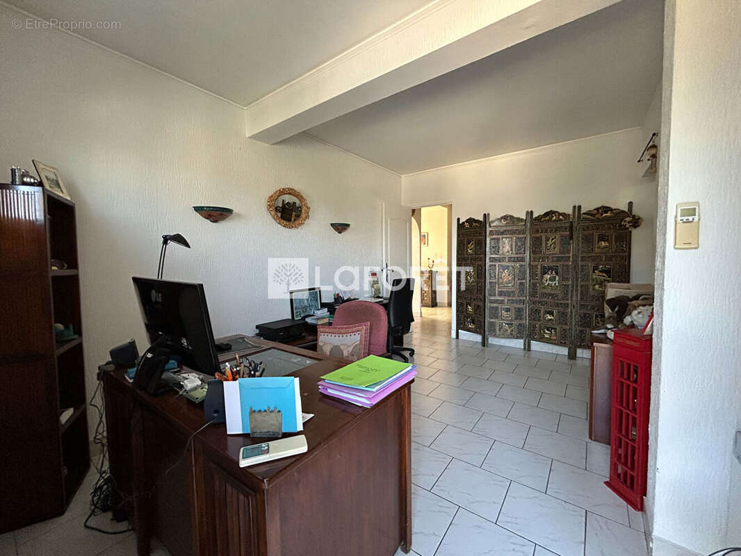 Maison à SAINT-LAURENT-DU-VAR