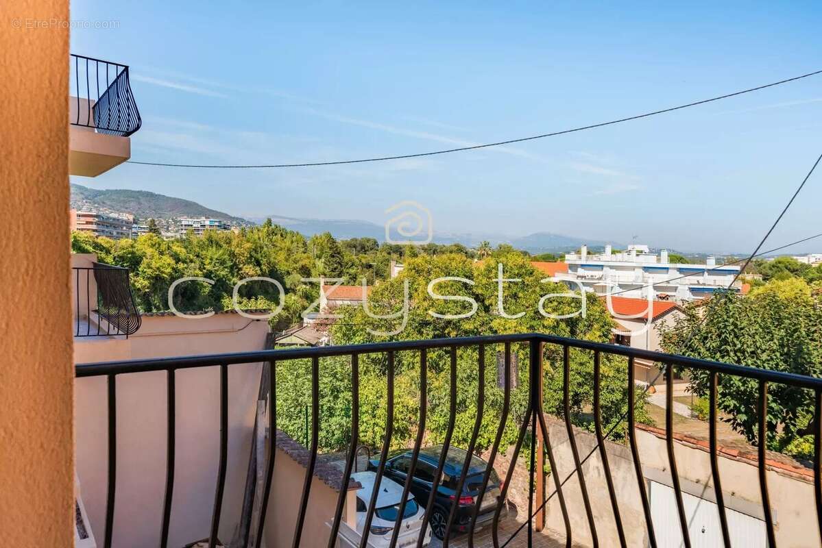 Appartement à MANDELIEU-LA-NAPOULE