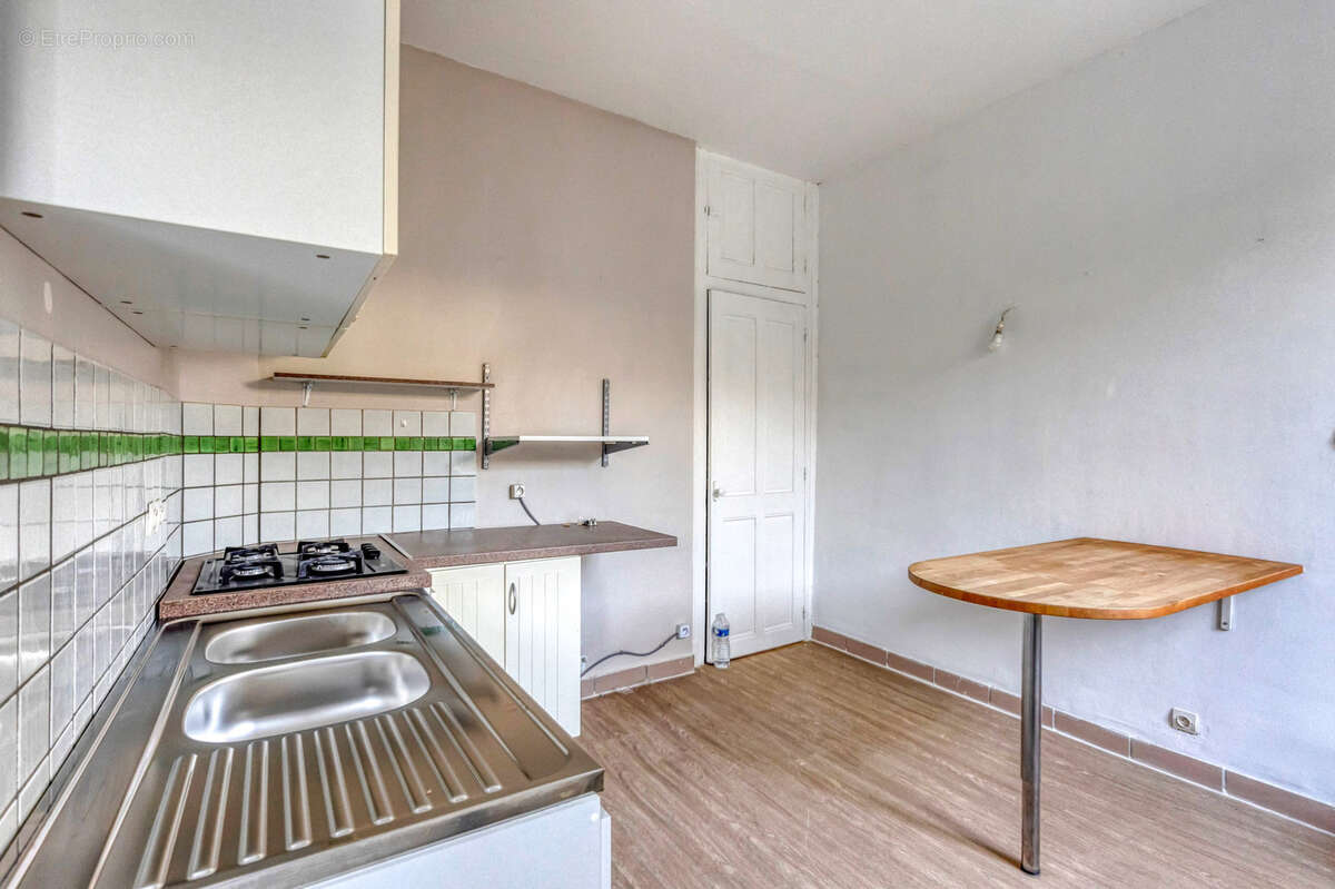 Appartement à SAINT-NAZAIRE-LES-EYMES