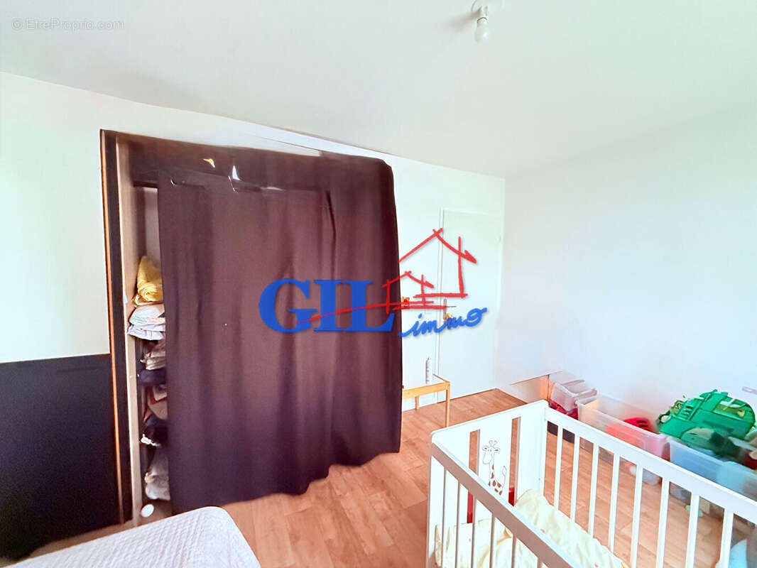 Appartement à SAVIGNY-LE-TEMPLE