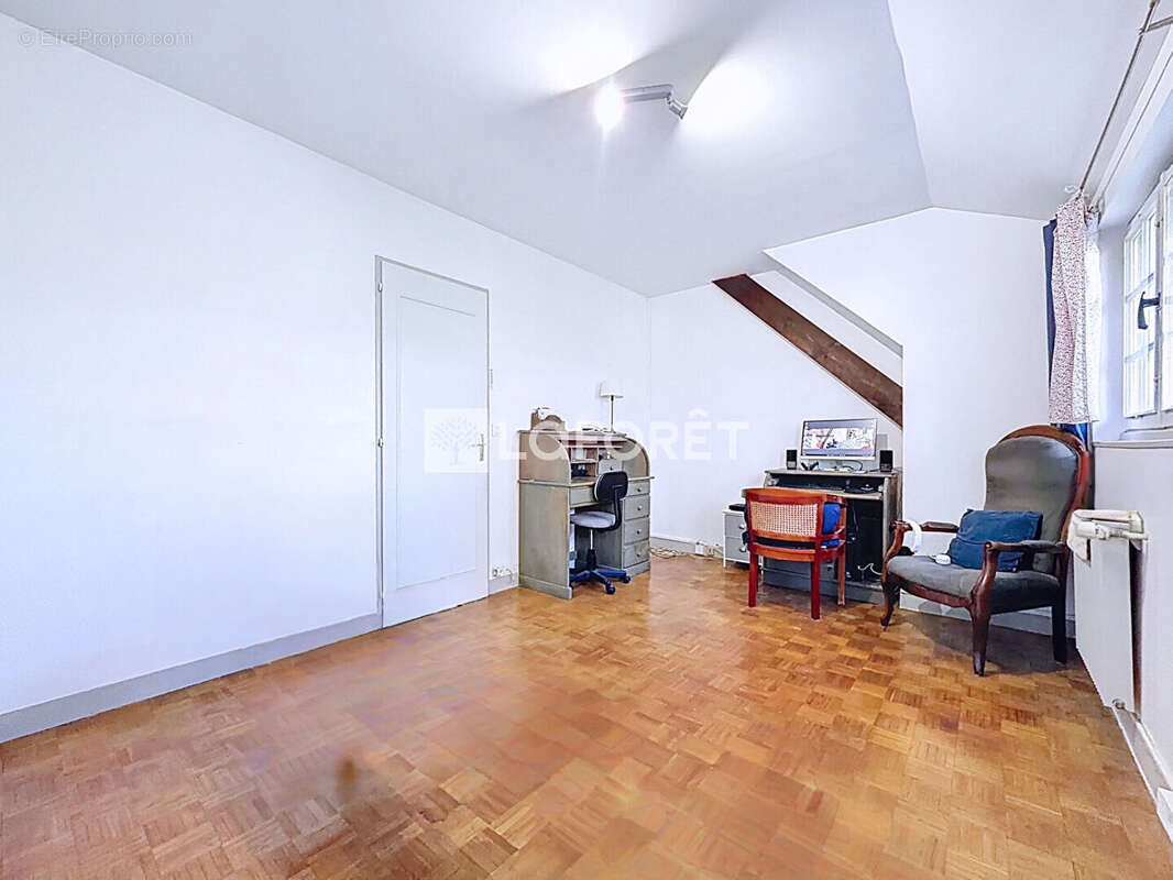 Maison à BARJOUVILLE