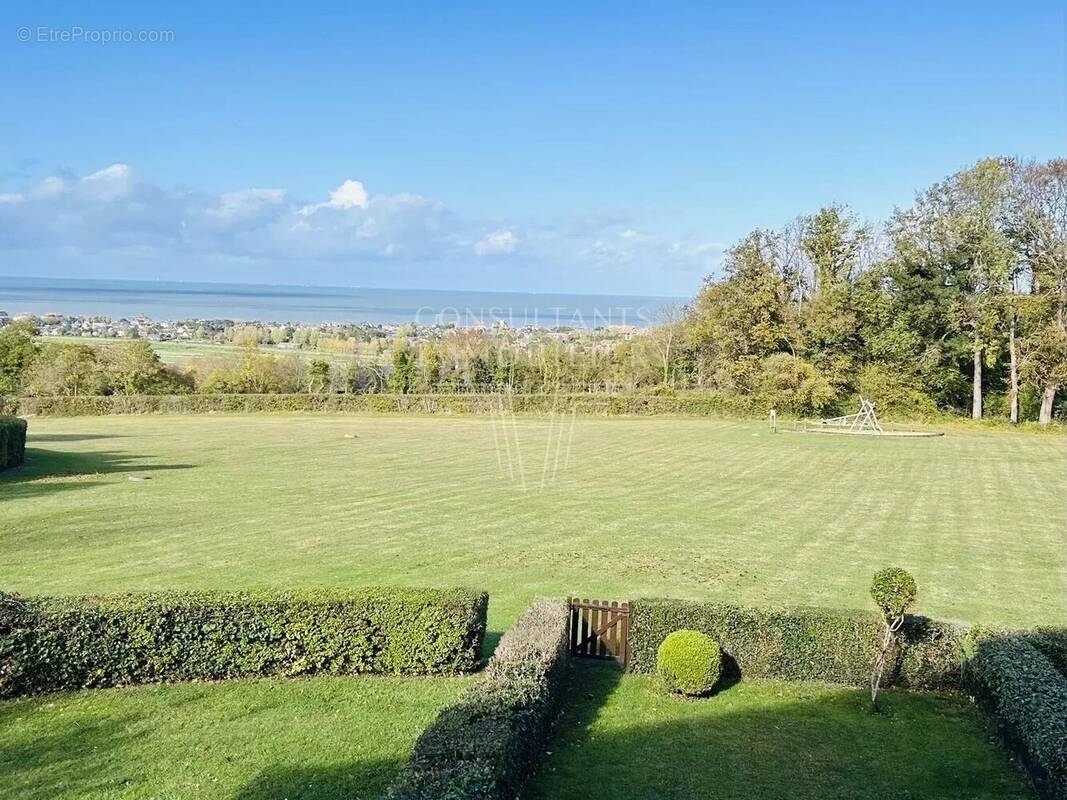 Appartement à DEAUVILLE