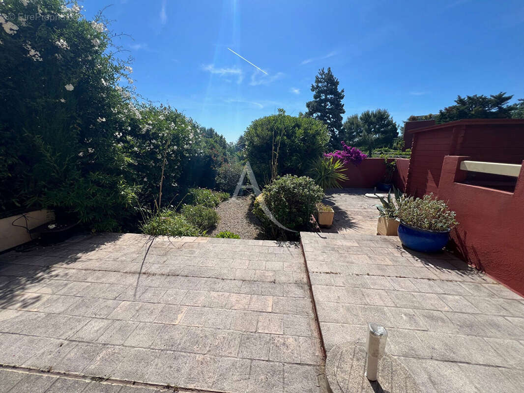 Appartement à VILLENEUVE-LOUBET