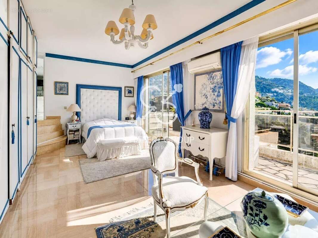 Villefranche-sur-mer - villa - 5 pièces - 237 m² - jardin paysager - rooftop - appartement de service 2 pièces - vue mer panoram - photo 11