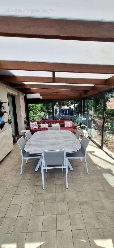À vendre – Villa rénovée à Saint-Ouen - photo 9
