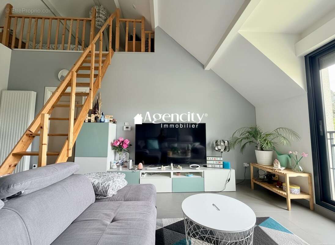Appartement 63 m² à Torcy  - photo 2