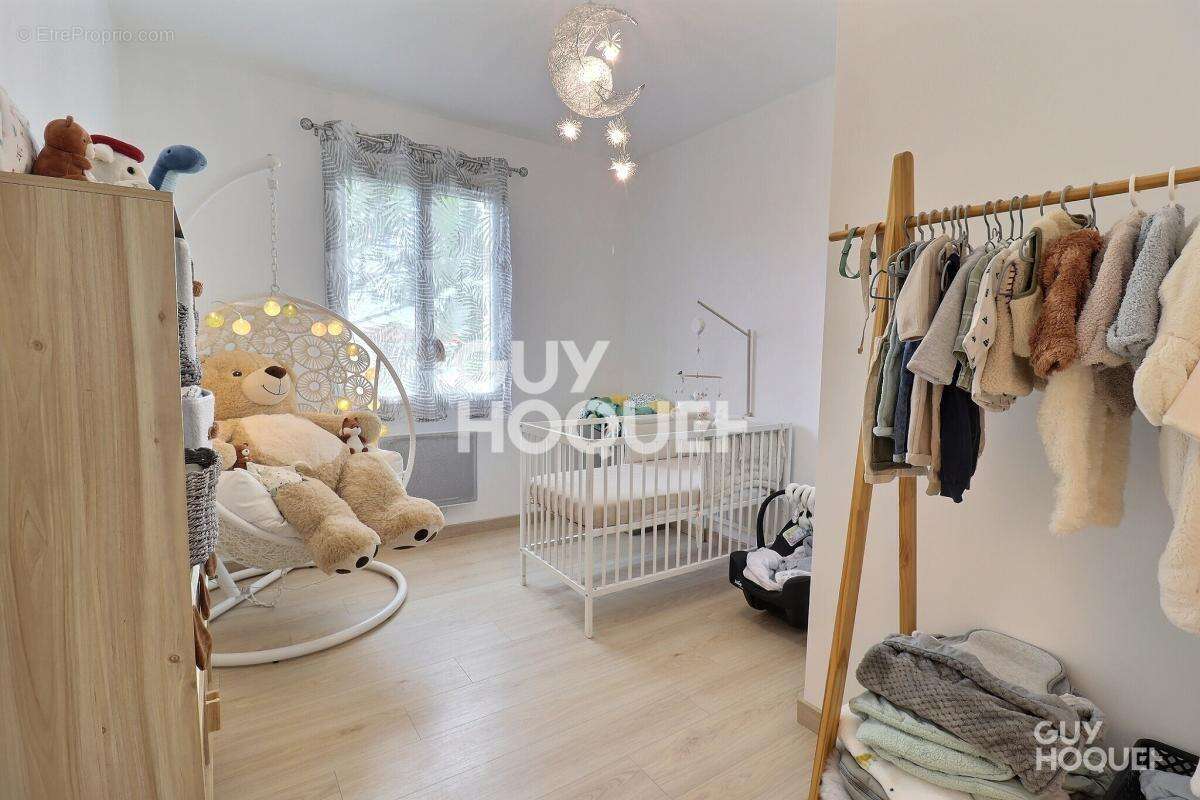 Maison à SAINT-CREPIN