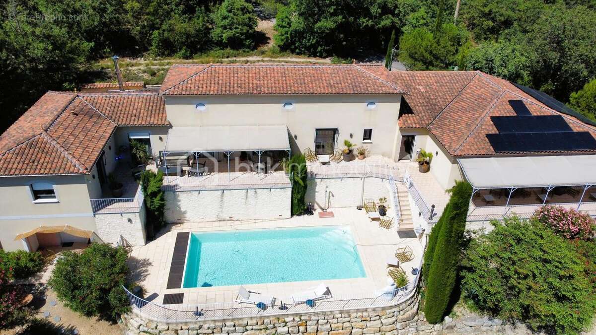 Splendide bastide en campagne avec piscine, charme et tranquillité assurés à Saint-Thomé ! - photo 2