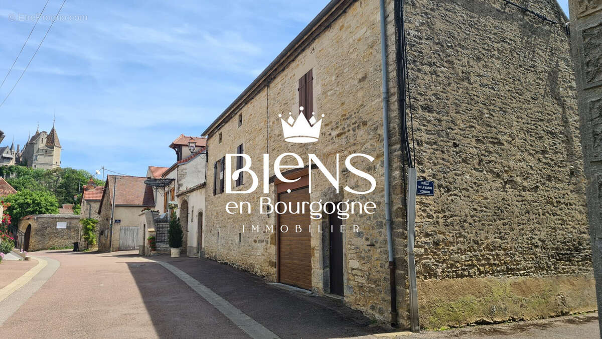 Maison à LA ROCHEPOT