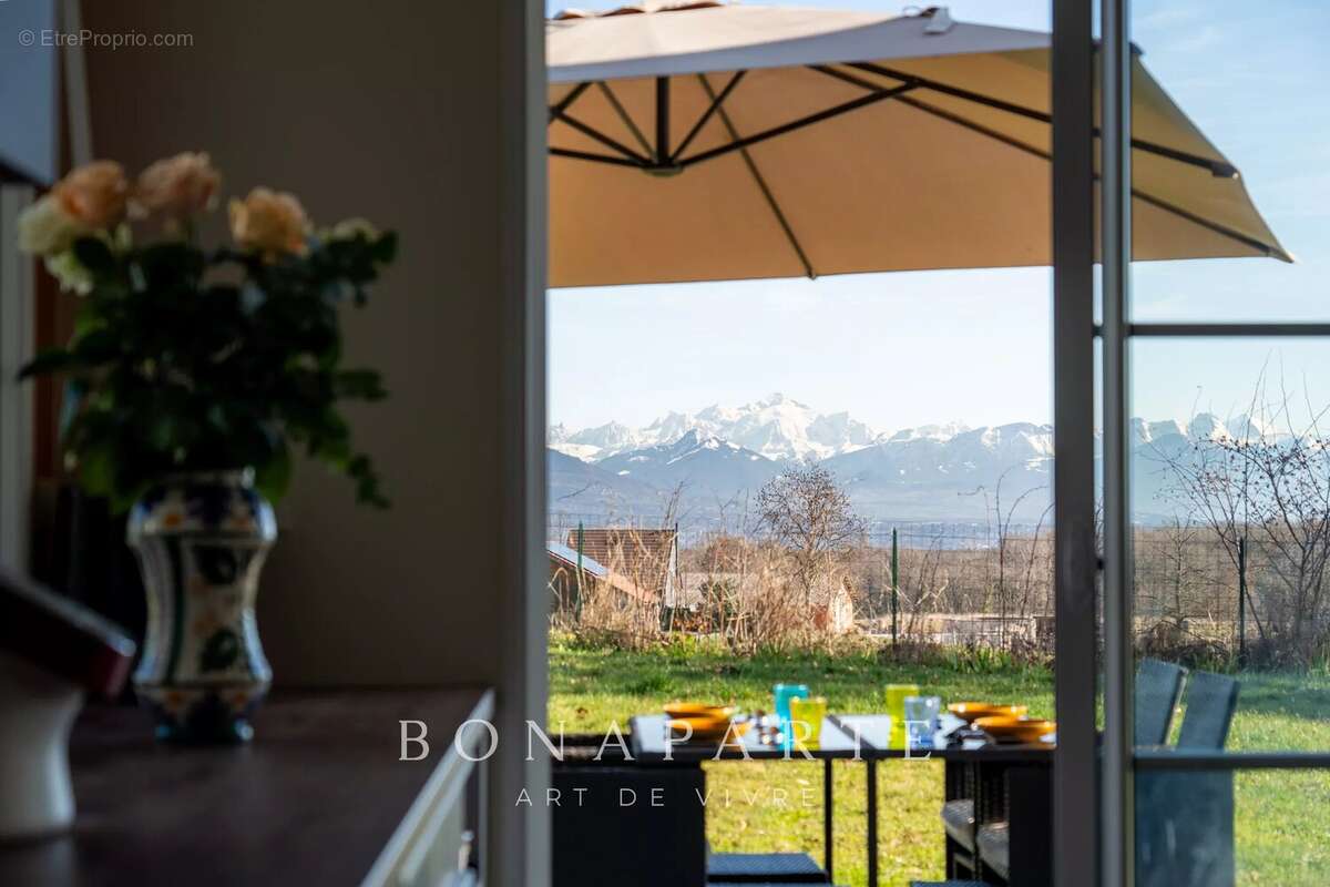 Cessy - maison p6 de 240 m² - appartement independant + vue panoramique alpes et mont-blanc - photo 6