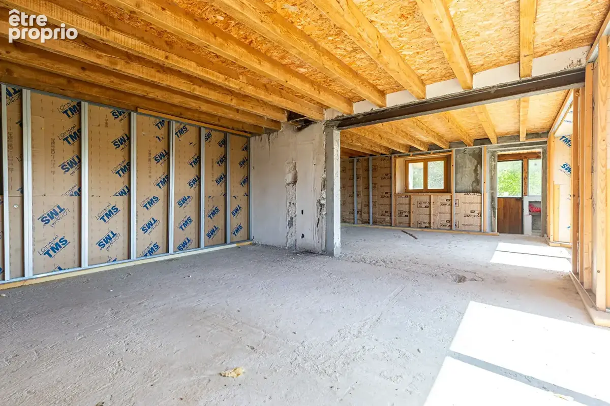 "cyprès" - thusy - a vendre en exclusivite - corps de ferme a renover 291m2 et annexes garage, caves & hangar 115m2 - toiture re - photo 6
