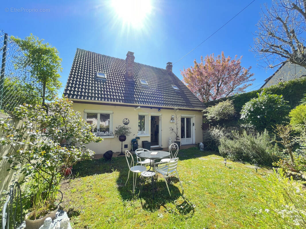 Maison à OSNY