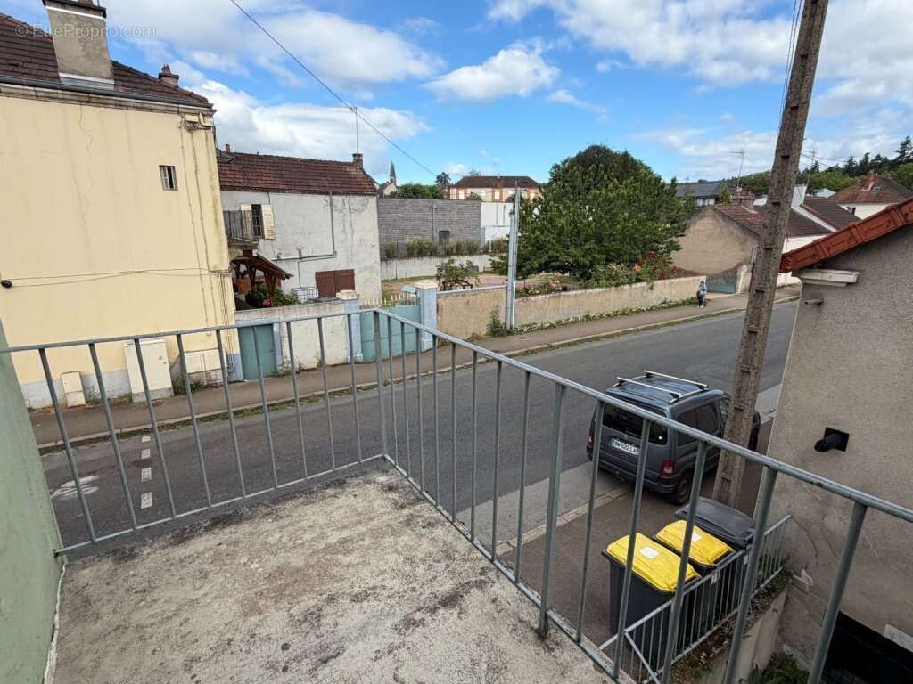 Immeuble 101 m2 le creusot - photo 8