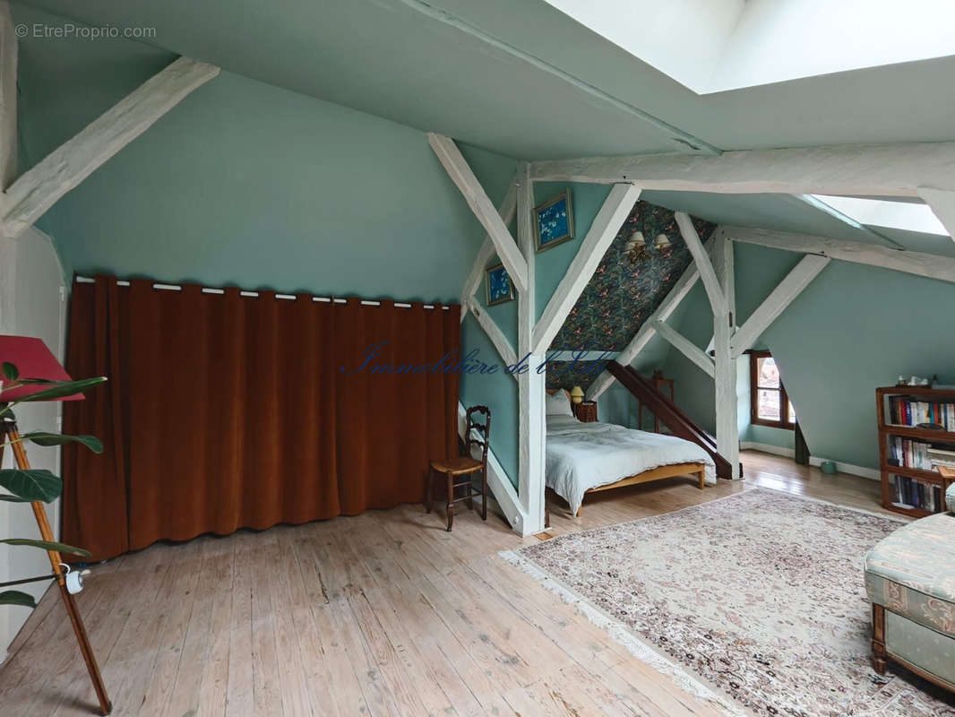 Chambre - Appartement à PERIGUEUX