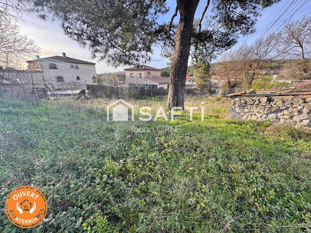 Terrain 783 m² à Gardanne  - photo 2