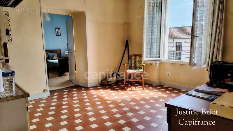 Maison à VARENNES-VAUZELLES