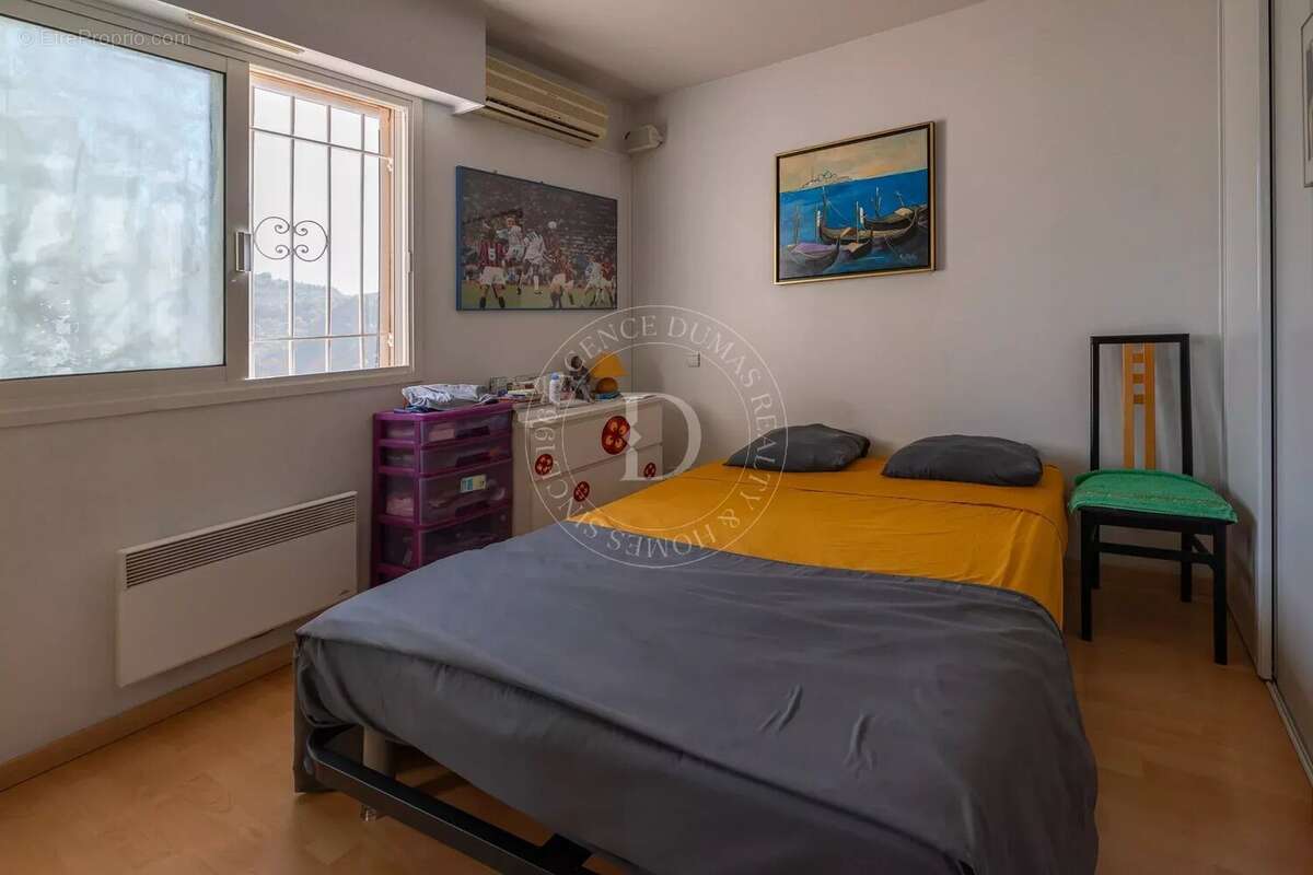 Appartement à EZE