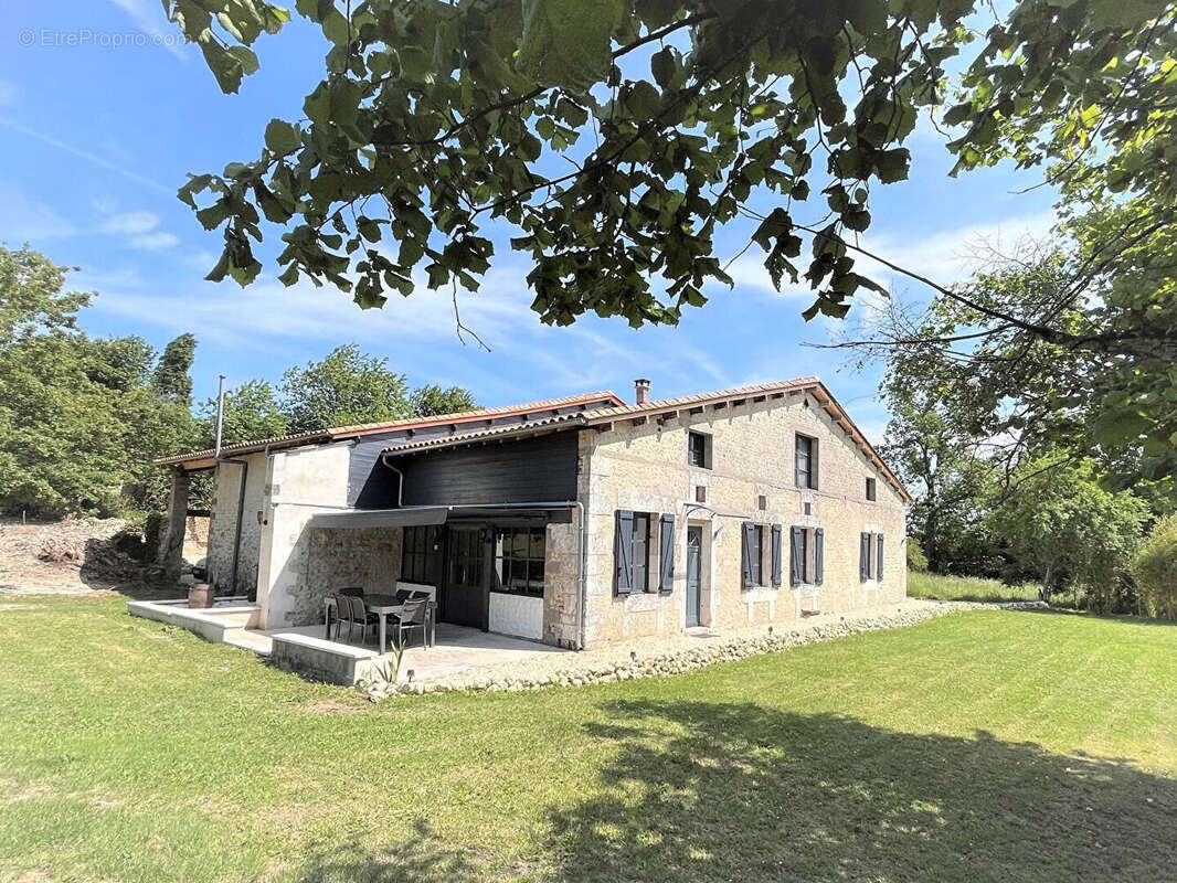 Maison à JUIGNAC