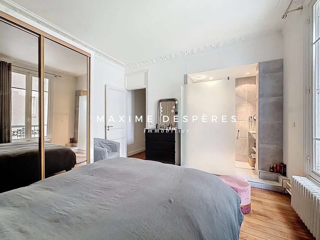 Appartement à NEUILLY-SUR-SEINE