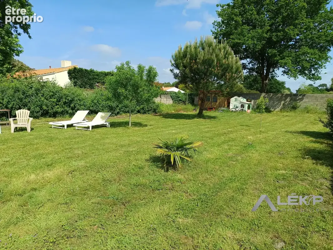 Maison 8 pièces 250 m² à vendre à Challans (85300) - photo 3