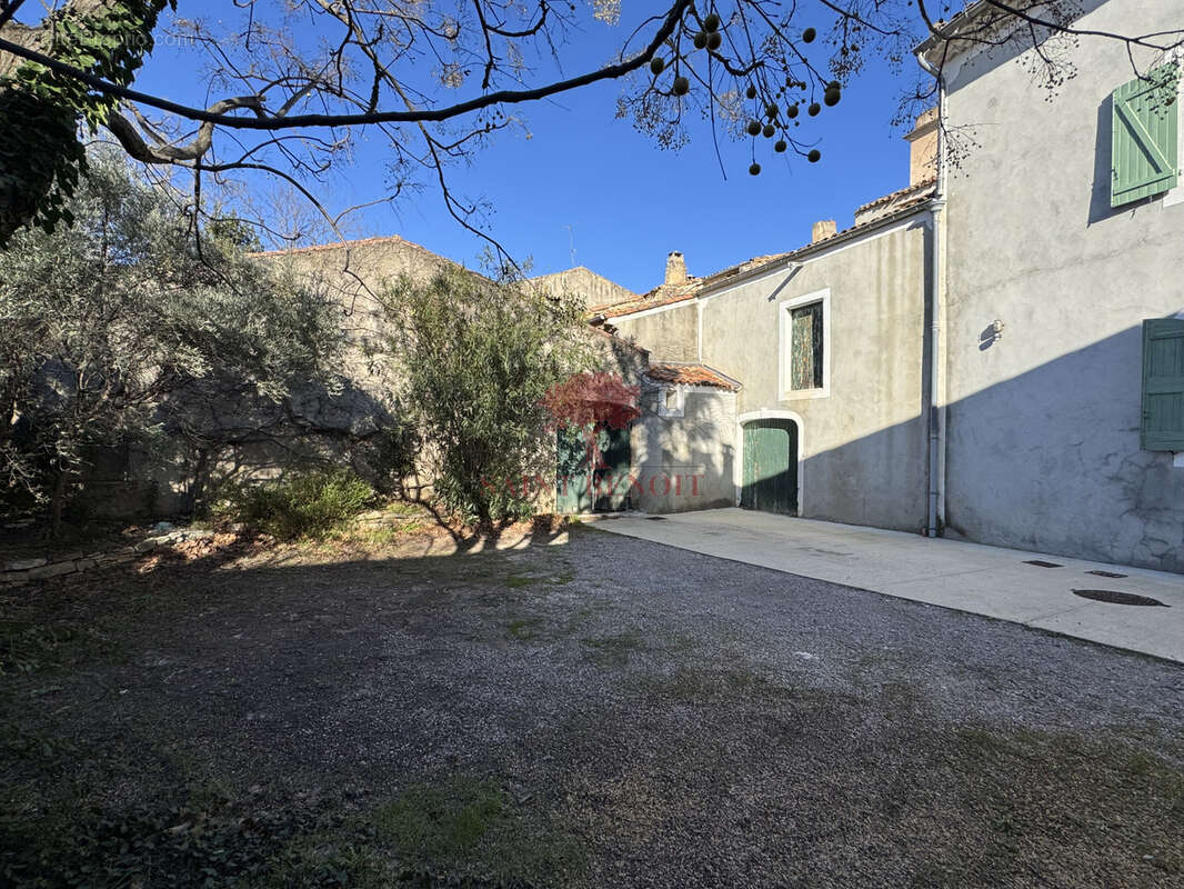 Maison à MONTPEYROUX