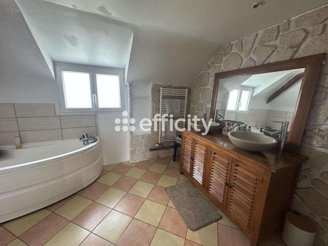 Maison à CREPY-EN-VALOIS