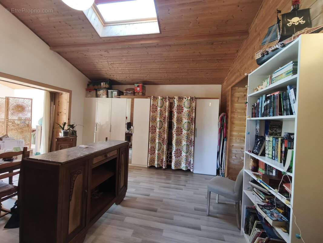 maison de plain pied sur 8700m2 de terrain - photo 14