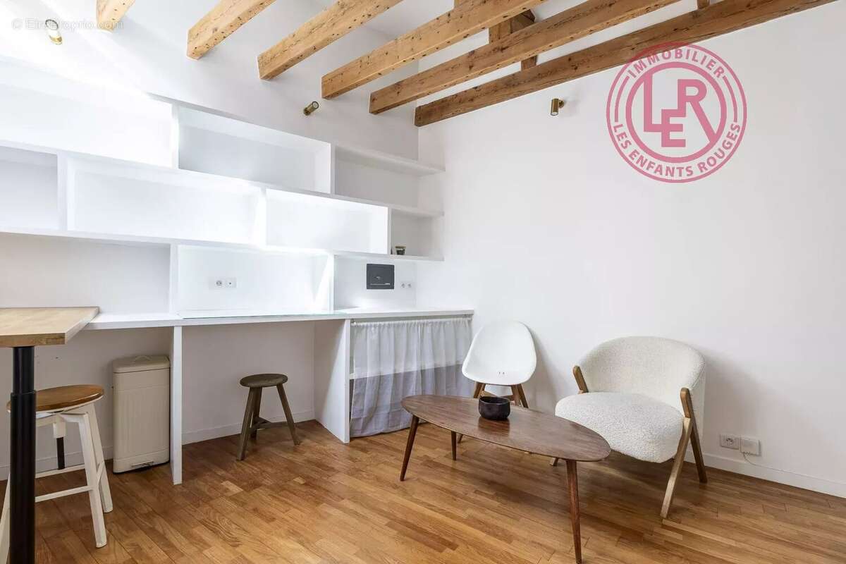 Appartement à PARIS-3E